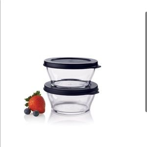 Clearly elegant small bowls with lids